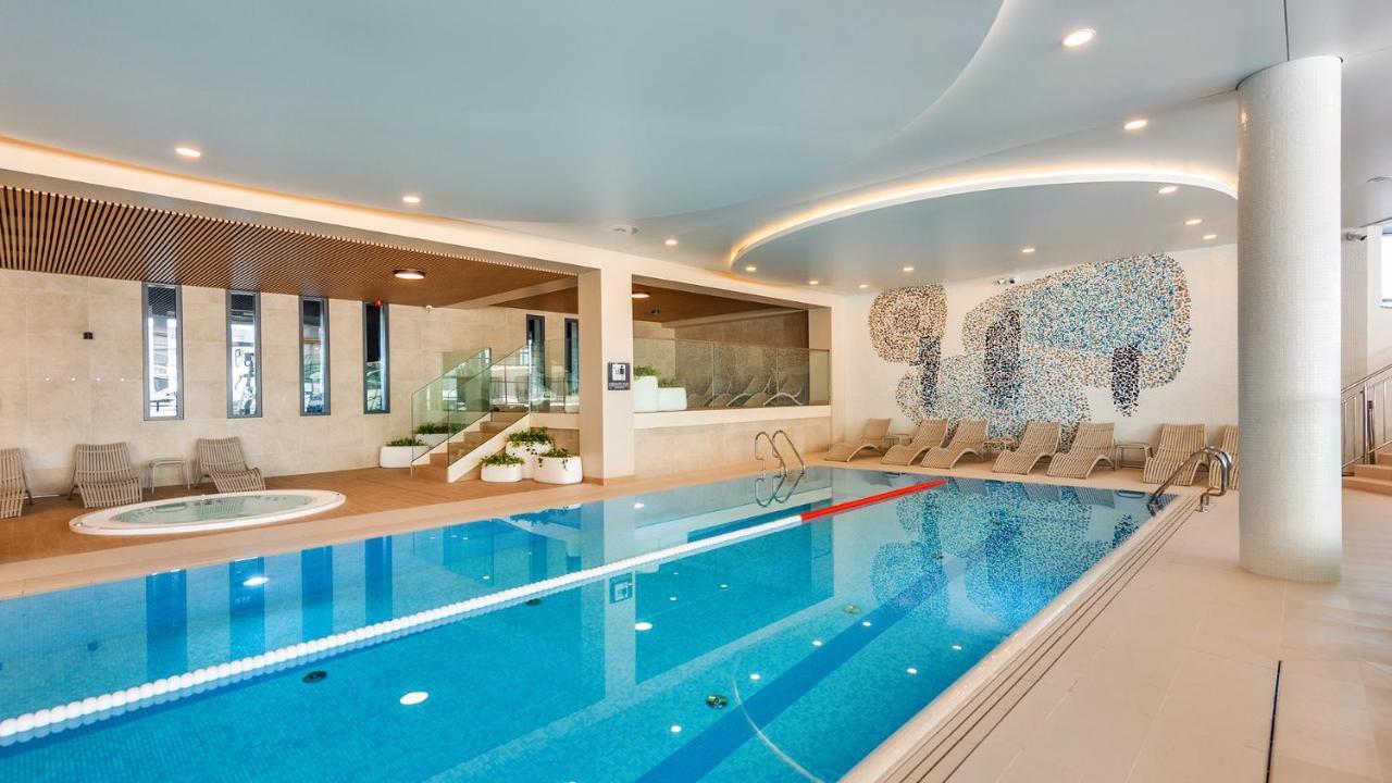 Lux Tukan B003, Polanki Aqua -
